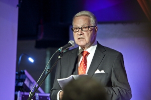 Juhlapuhuja Pekka Paavola